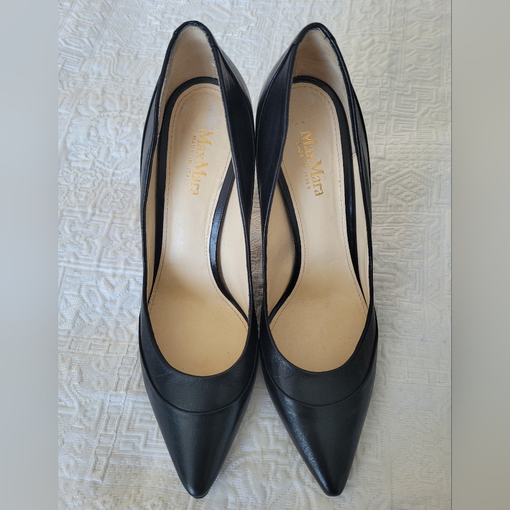 Max Mara Women's Black Leather Pumps